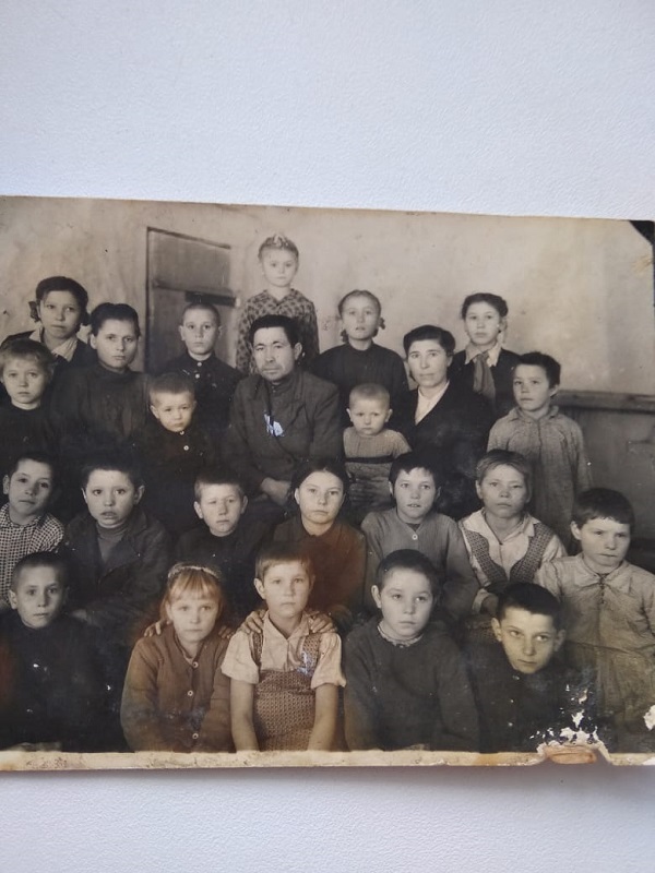 учащиеся 4 класса Второкаменской семилетней школы,1955 г.